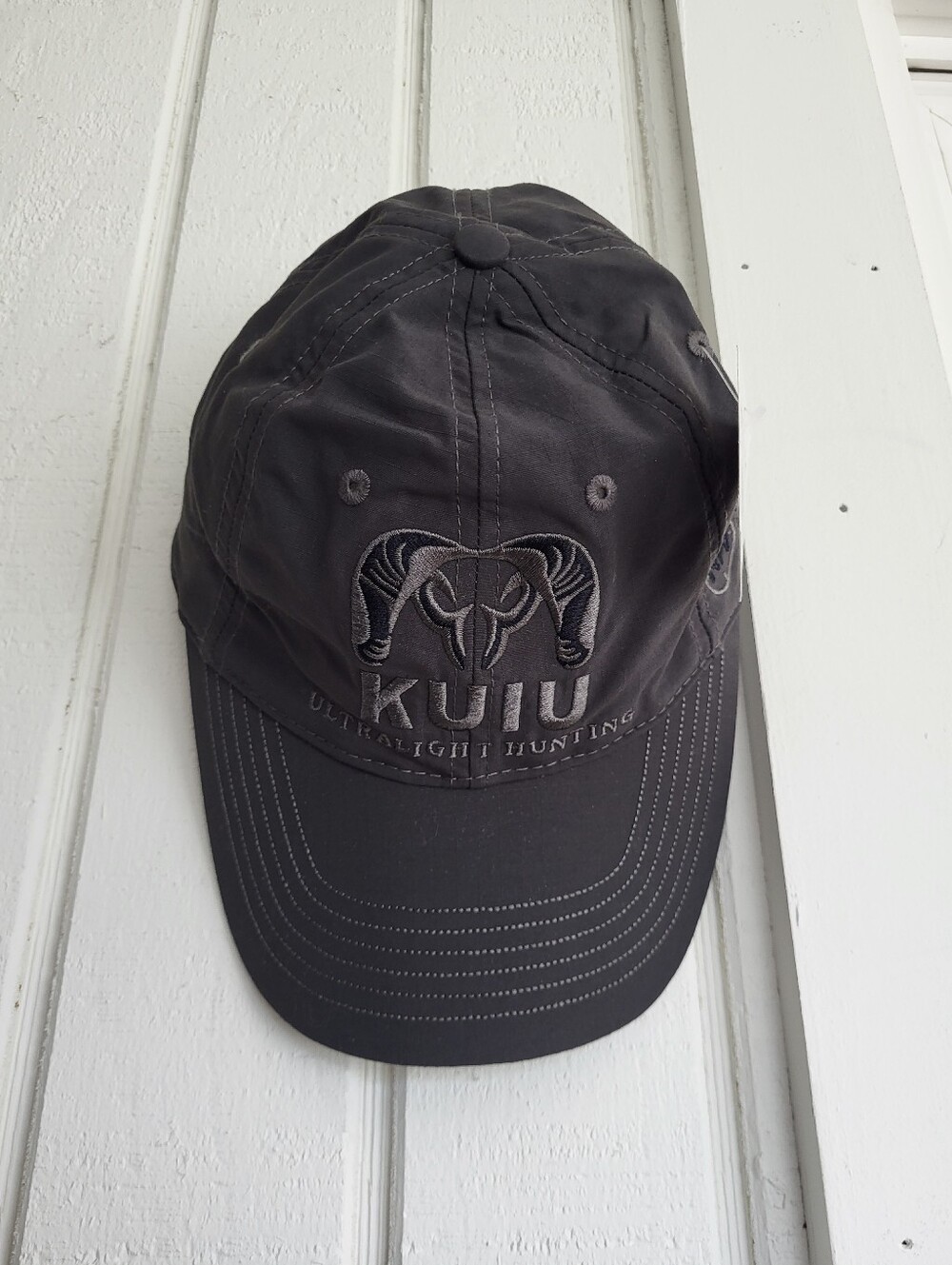 KUIU Inner Circle Icon Cap Hat Gunmetal Gray Adjustable Ultralight Hunting NWT